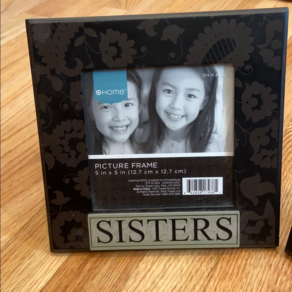 NWT Sisters photo picture frame 5” x 5” black